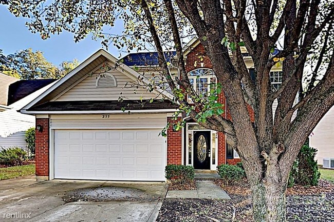 Building Photo - 255 Sweet Martha Dr