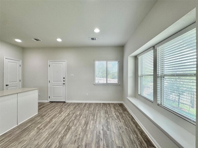 Building Photo - 1728 Cherokee Nation Trl
