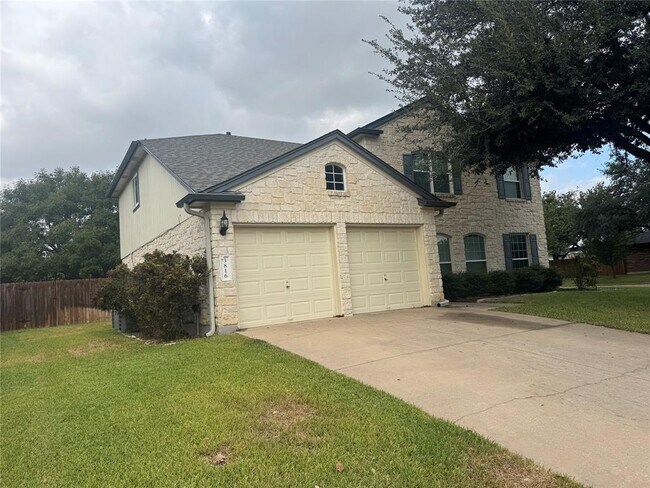 Foto del edificio - 3816 Eagles Nest St