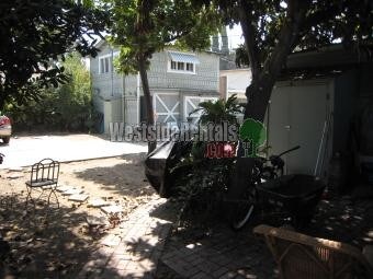 Foto principal - 1232 N Gower St