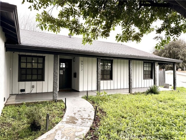 Building Photo - 9912 Newcomb Ave