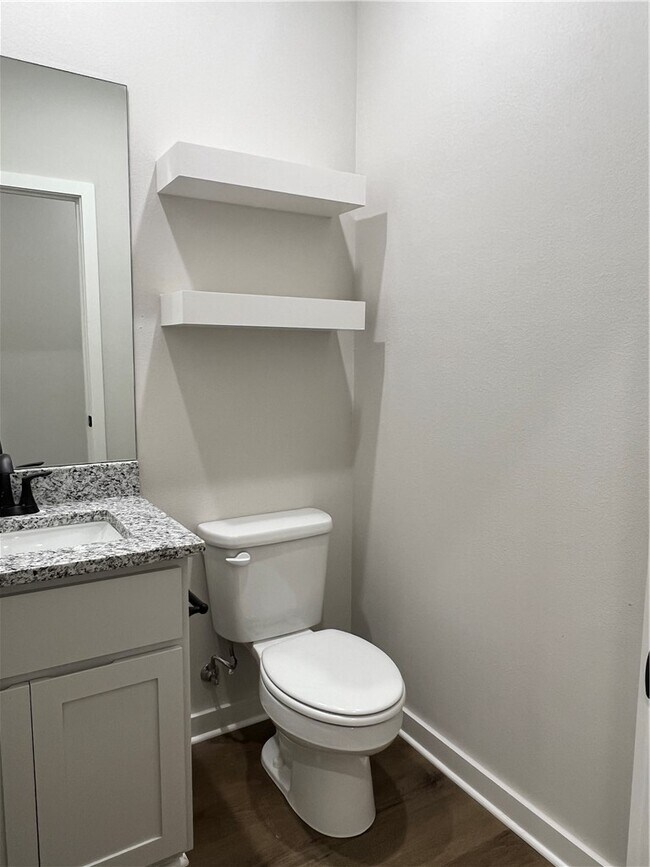 Foto del edificio - 572 Cosmos St