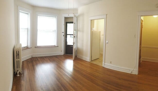 Foto del edificio - 5440-42 N Winthrop Ave