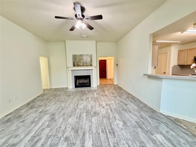 Foto del edificio - 6818 Cansfield Ct