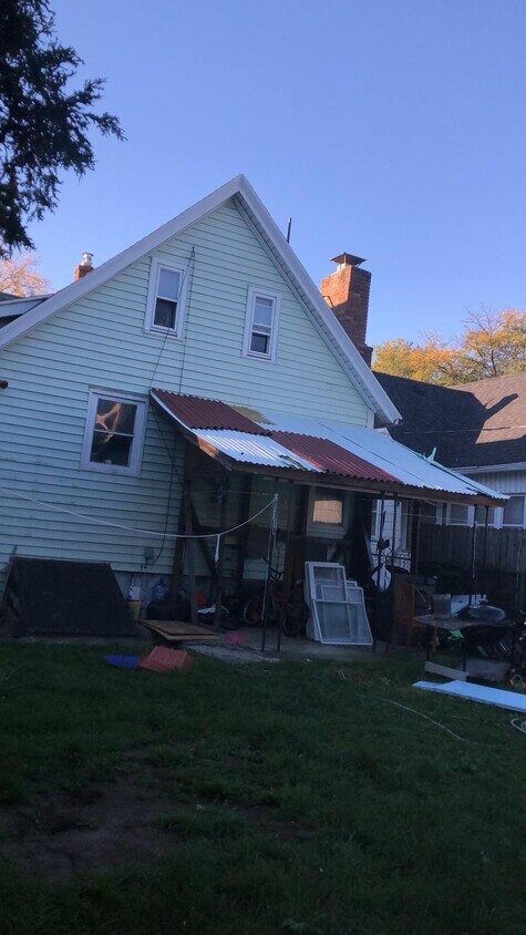 Building Photo - 242 Otis St