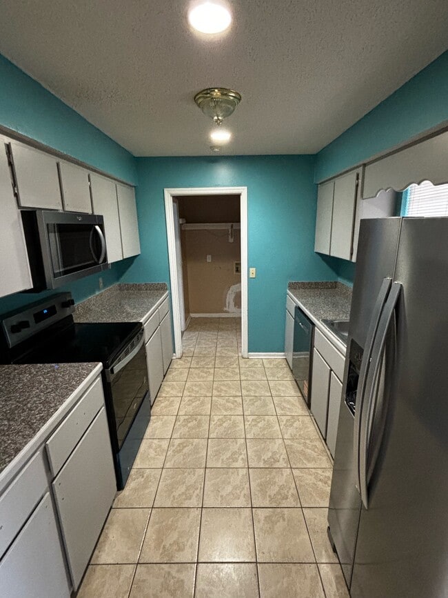 Foto del edificio - 728 Timber Ridge Trail