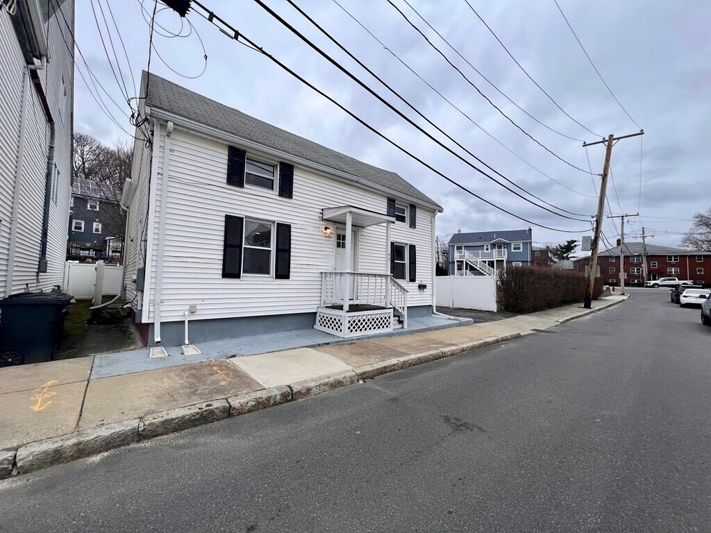 Primary Photo - 42 Everett St