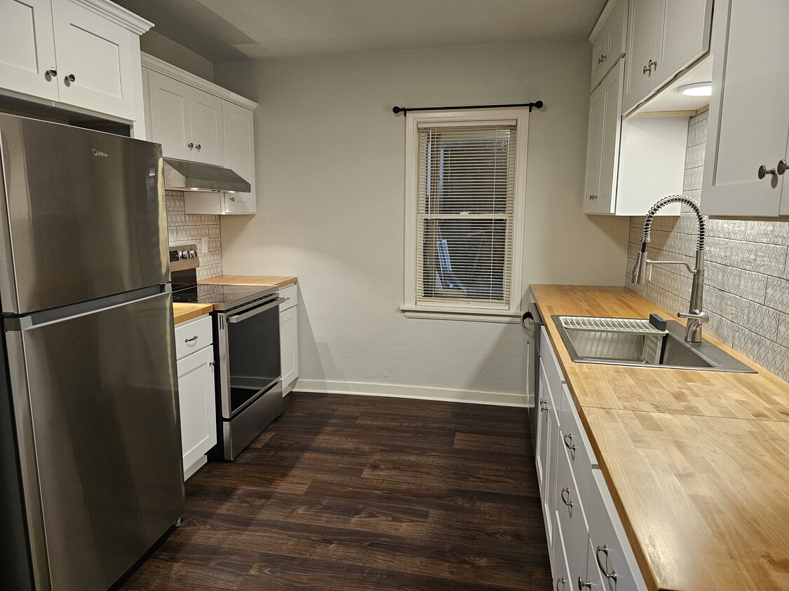 Kitchen - 114 McKinley St