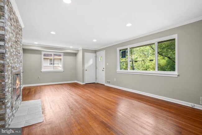 Building Photo - 10705 Lockridge Dr