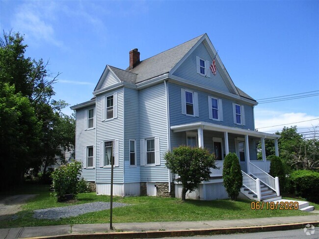 Building Photo - 22 Summer St