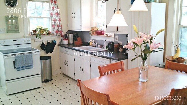 Foto del edificio - 2806 Farthing St