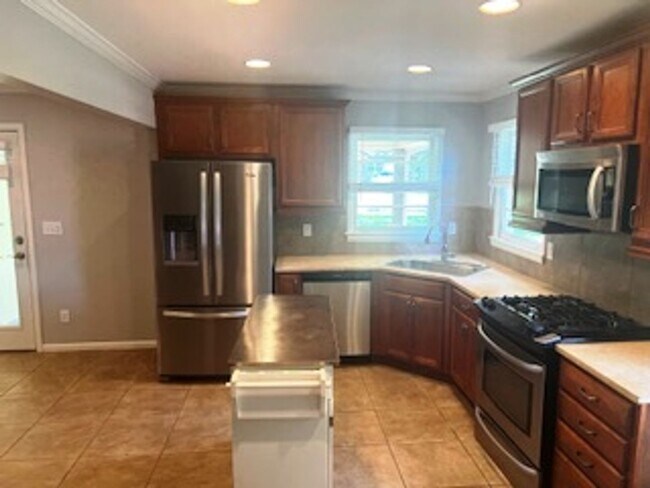 Foto del edificio - Convenient 3BR/2BA in Vestavia near Collonade