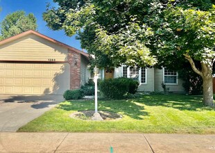 Building Photo - 1268 N Jullion Ave