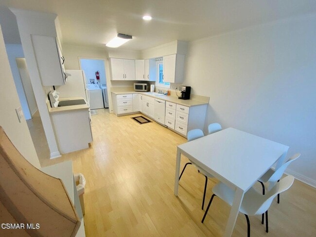 Building Photo - 720 Brossard Dr