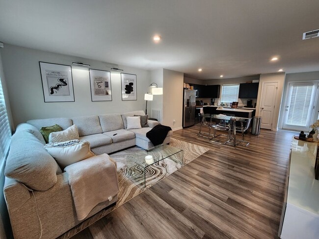 Building Photo - Nice 3 Bedroom Home in Robinson Park