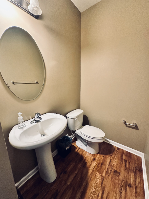 Building Photo - 117 Maple Ridge Ct