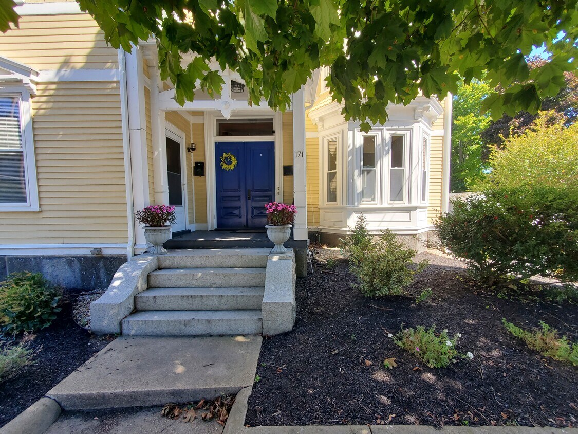 Primary Photo - 171 Lowell St