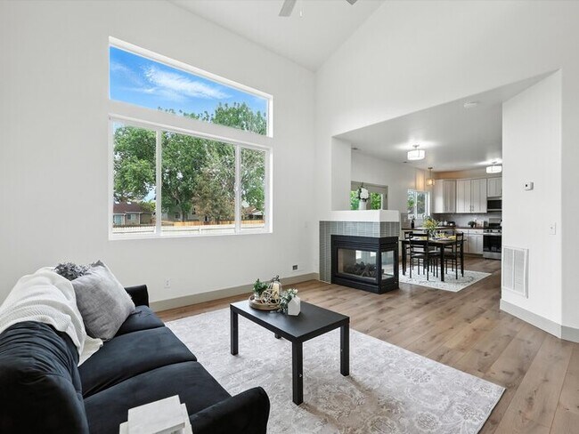 Building Photo - 4304 Gunbarrel Dr