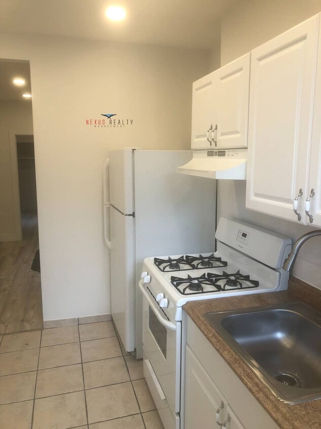 Building Photo - 30-74-74 45th St