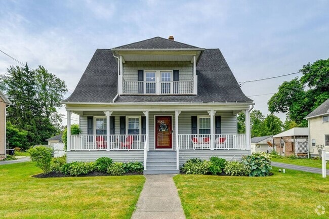 Building Photo - 31 Maple Ave