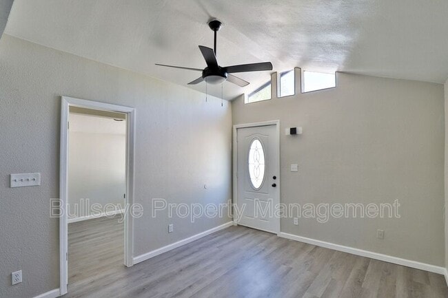 Foto del edificio - 1803 North 25th Pl