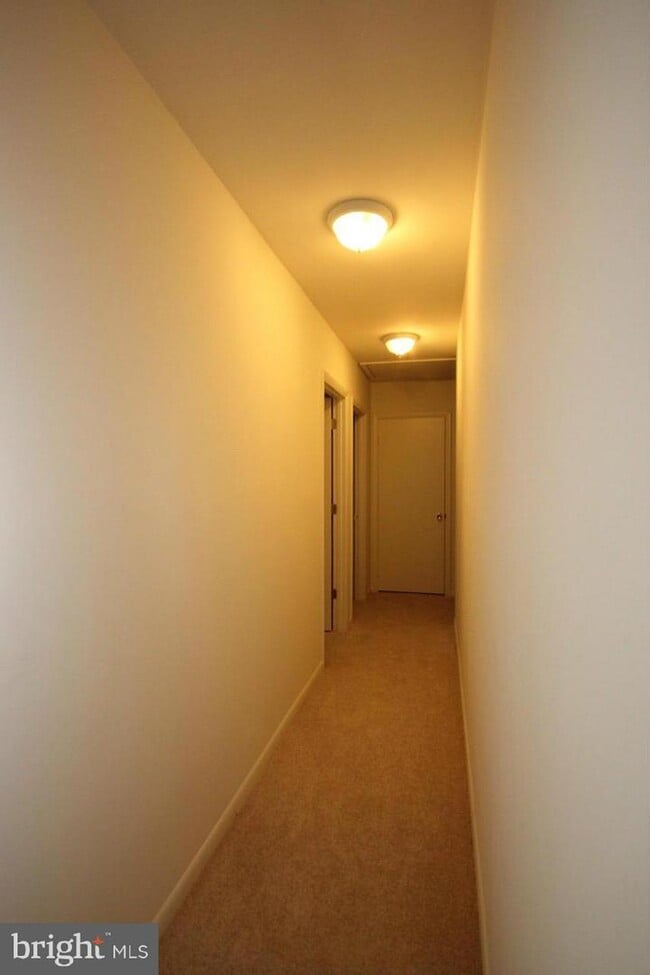 Building Photo - 4045 Vacation Ln