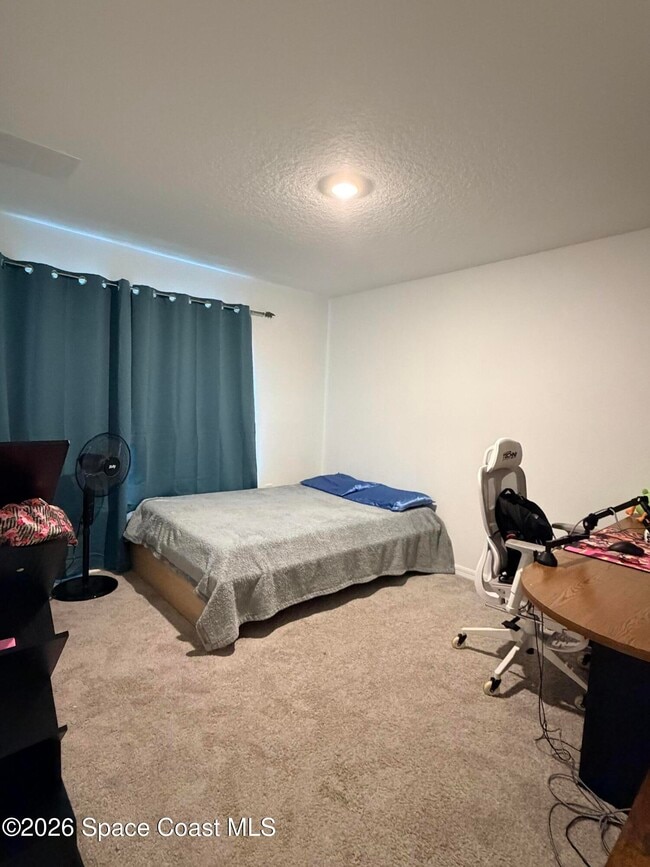 Foto del edificio - 341 Titan Rd SE