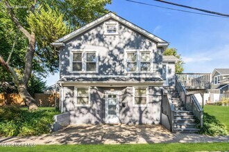 Building Photo - 1411 3rd Ave