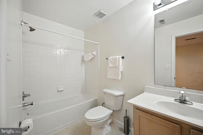 Foto del edificio - 6949 Banchory Ct