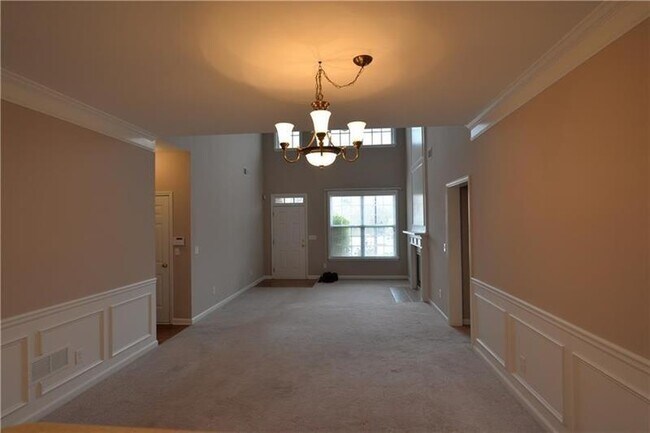 Foto del edificio - 484 Grayson Way
