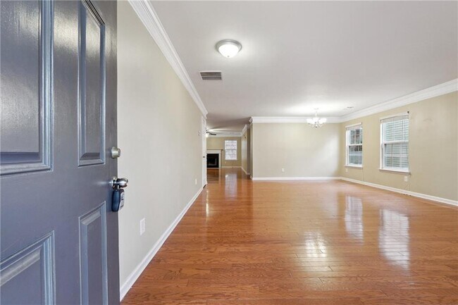 Foto del edificio - 3050 Centerglen Ln