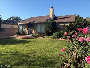 Building Photo - 6857 Chimineas Ave