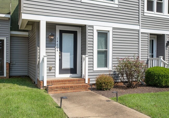 Building Photo - Charming 2-Bed, 2.5-Bath Home Steps from W...