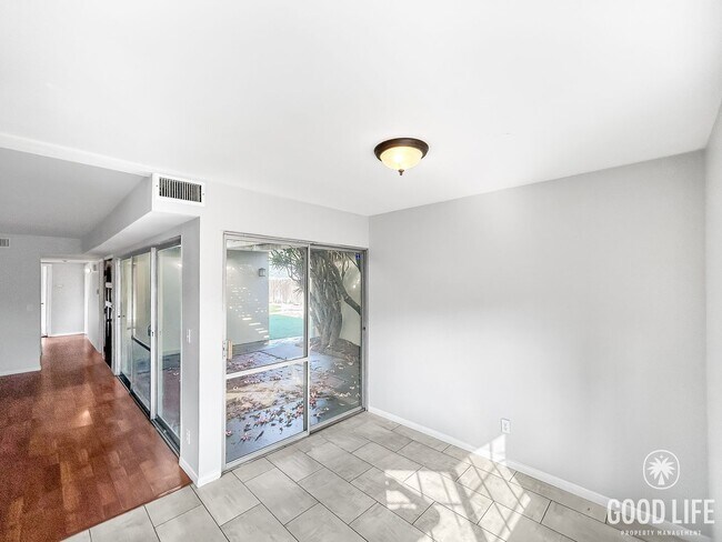 Foto del edificio - Stunning 3BD/2BA Home in Allied Gardens w/...