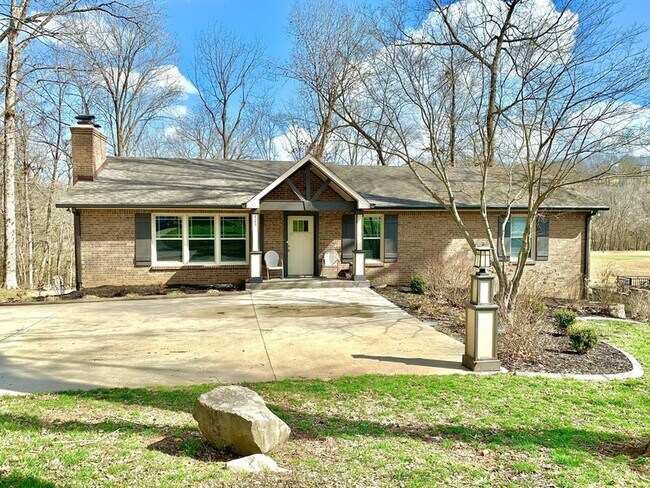 Foto del edificio - 423 Rivermont Dr