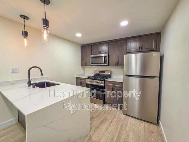 Foto del edificio - 3344 Lockwood Dr