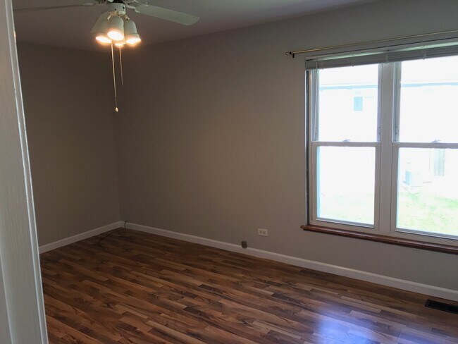 Building Photo - 2687 Waterford Ct