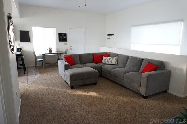 Living room - 25122 Starlight Mountain Rd
