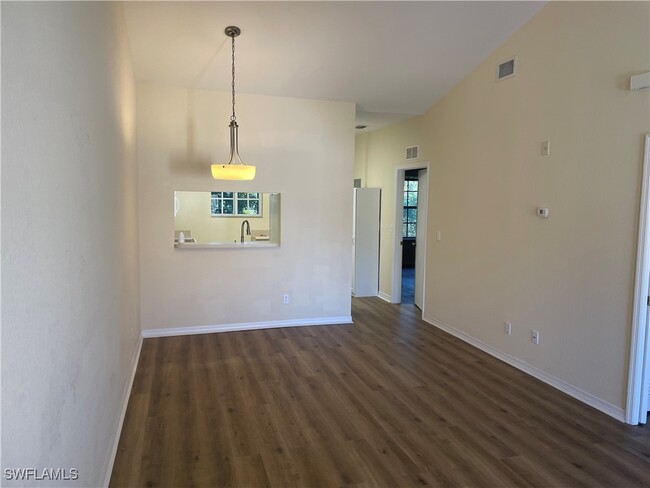 Foto del edificio - 8380 Bernwood Cove Loop