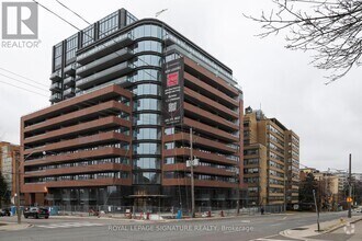 Building Photo - 2525-2525 Bathurst St