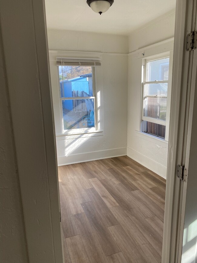 Foto del edificio - 138 N Princeton Ave