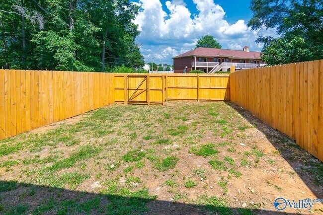 Building Photo - 2168 Westbury Ct SW