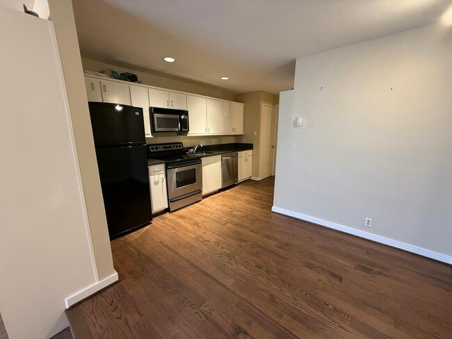 Foto del edificio - 4241 Buena Vista St