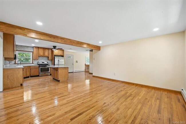 Building Photo - 45 Anness Dr