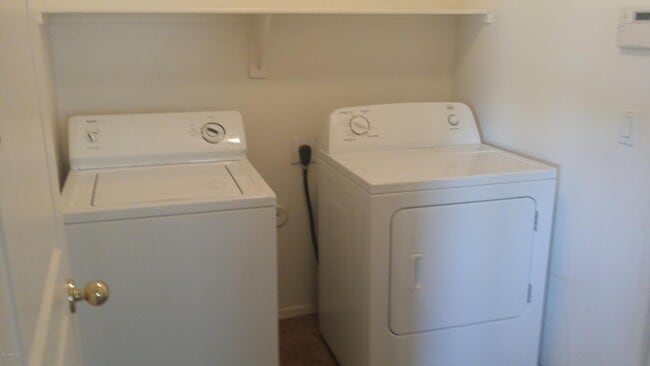 Building Photo - 6622 S 25th Ave