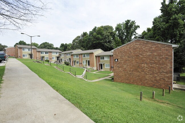 Foto del edificio - King Lake Townhomes