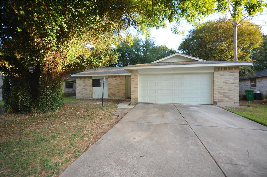 21 Sarita Rd, Angleton, TX 77515 House for Rent in Angleton, TX