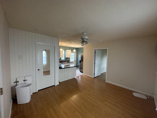 Foto del edificio - 1018 SW Abingdon Ave