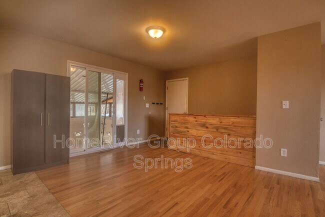 Building Photo - 2344 Monterey Rd