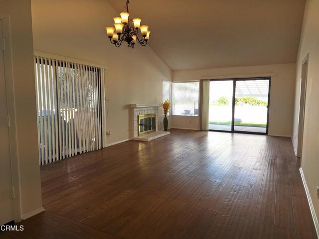 Foto del edificio - 8041 Stone Pl